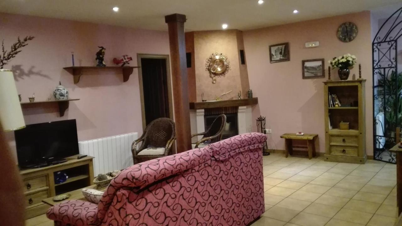شقة La Casa Madrona فيلاكاستين المظهر الخارجي الصورة